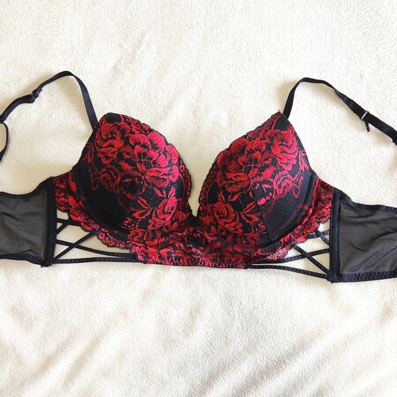 Red Floral Bra - Picture 3 of 7